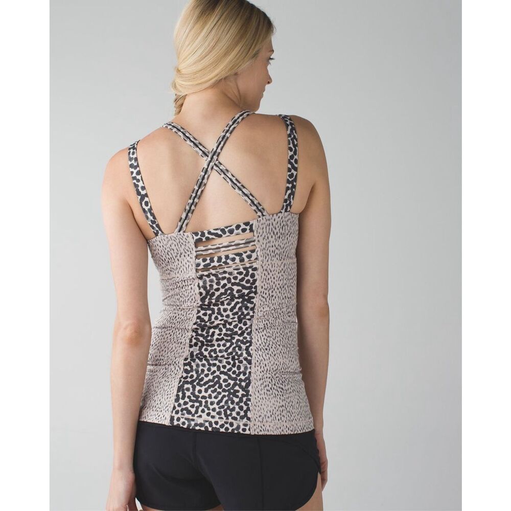 Lululemon Happy Strappy Tank Animal Print Built In Bra Top Size 4 Style W1M04S